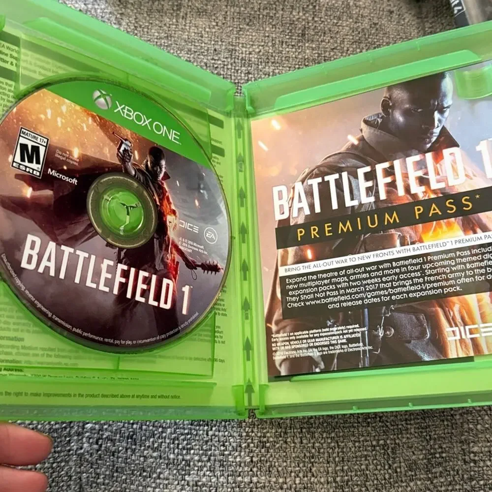 X box 1 game bundle call of duty, fallout 4, battle front, battlefield 1, 7days